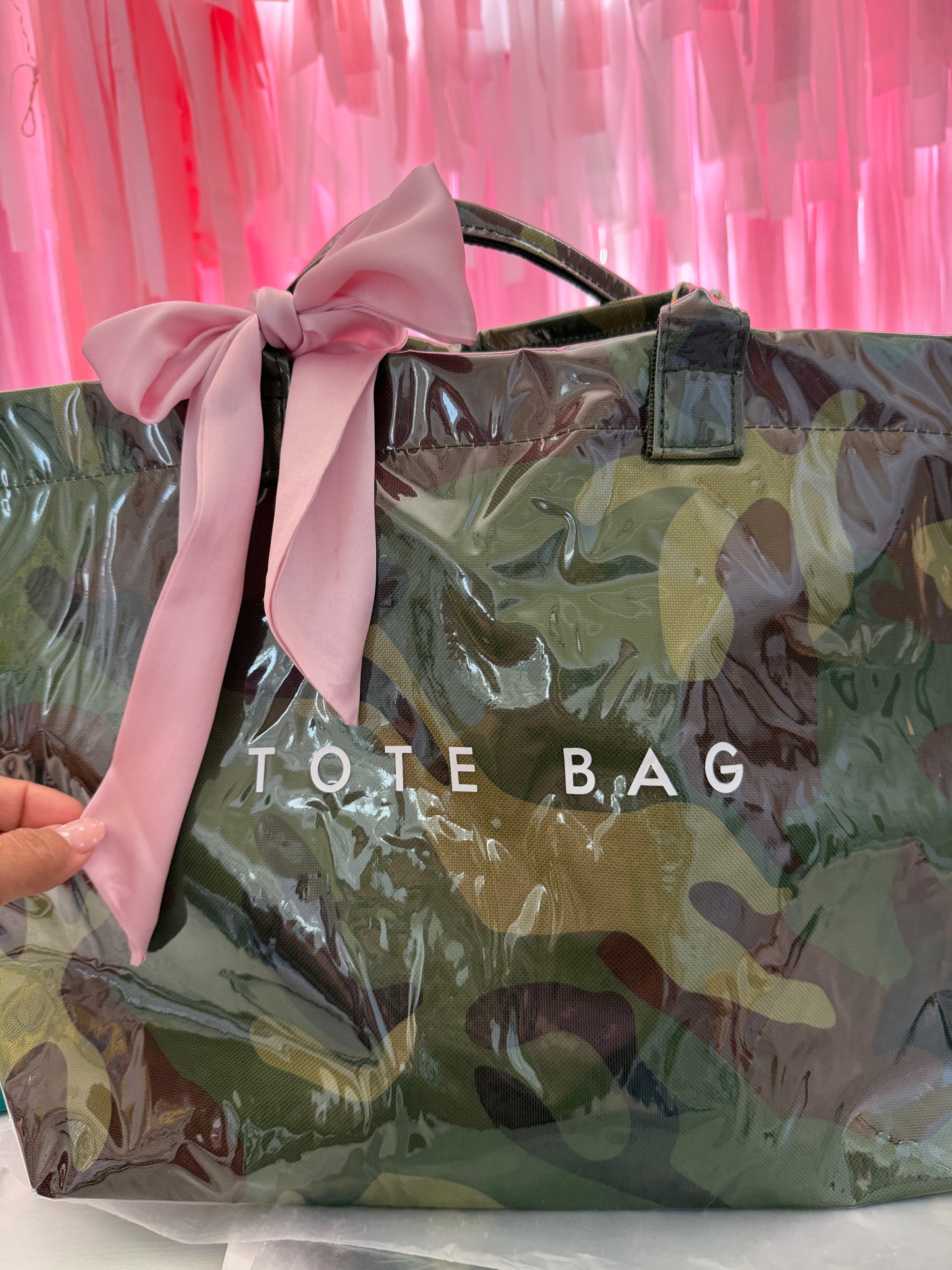 Oversized Everyday Tote with Twilly Scarf